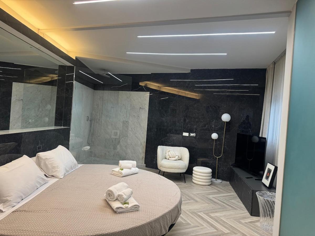 Ercole With Jacuzzi Pool Holiday home Florence